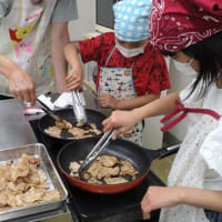 ６月の二本松こども食堂ハラクッチーは豚肉の生姜焼きや親子丼を作りました