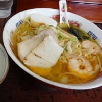 えび塩ラーメンにチャーシュー丼