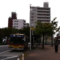 成瀬駅北口駅前の神奈中バス　町田　2024