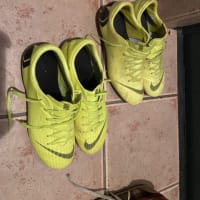 サッカー練習に使うギア