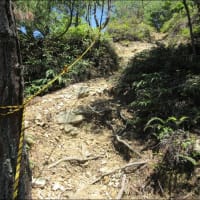 ６　高松山 (339ｍ：安佐北区) 登山（続き）　危険な場所を無事に