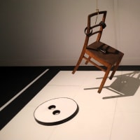 埼玉県立近代美術館で、『アブソリュート・チェアーズ』を観ました。
