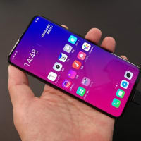OPPOがカメラ内蔵ディスプレイスマホを年内公開の噂