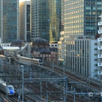 東京駅と新幹線とE233系