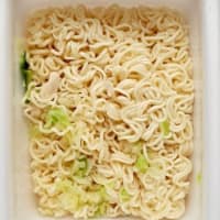 ペヤングの挑戦　　　　 幻のコショウ味  やきそば  