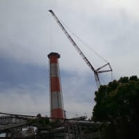 煙突解体工事の進捗状況