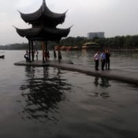 杭州が誇る 世界遺産の湖「西湖」へ
