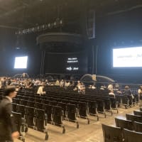 奥様と一緒にまりや夫妻にお逢いしたアンフィシアターの夜