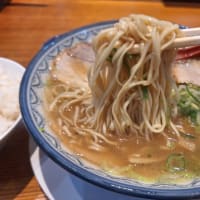 福岡市中央区大名「 元祖 赤のれん 節ちゃんラーメン 本店 」▪︎昭和21年創業。懐かしさが感じられる豚骨ラーメン