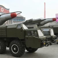 北朝鮮、中距離ミサイルを東部に移動―発射なら日本方向