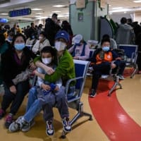 中国で突然死が増加　「新型コロナの流行がずっと続いている」＝感染症専門家