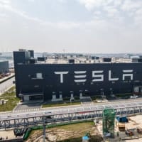 マスク氏はなぜ中共の罠に落ちたのか　異例の厚遇を受け  そして捨てられる