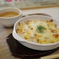 国際大学の食堂へ