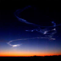 アラル海の空に龍が跳ねるー不思議な雲の正体は？