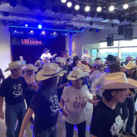 FLY TO THE HONKY TONK SPECIAL FLIGHT 始まりました！