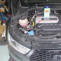 AUDI S1/8X 定期オイル交換です。