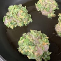 鶏胸肉とブロッコリのフリッター(揚げ焼き)