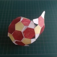 りんごに見えますか？ ～ サッカーボールを「りんごの皮むき」の型紙（展開図）で組み立てます