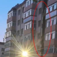 築26年の集合住宅ビルに深い亀裂　「施工業者がわからない」＝中国　黒竜江省