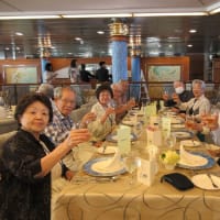 　 終戦８０年及び事業実施３５周年記念洋上慰霊に参加　　－１０　　　　