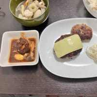 ハンバーグに赤ワイン