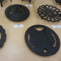日本の伝統工芸品などが揃う「京都ハンディクラフトセンター」。え～こんなにいろいろの品があったんだ～！
