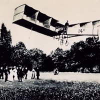 飛行機を飛ばしてみました。