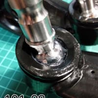 中華製ロアアーム。