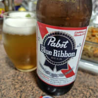 Ｐａｂｓｔ Ｂｌｕｅ Ｒｉｂｂｏｎで乾杯