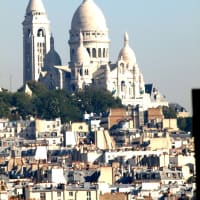 心ふるえる風景　パリ編㉓　モンマルトルの入口に　女流画家の名前を冠した広場があった