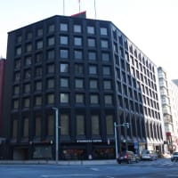 ２月の日本橋：日本橋の道路橋梁を渡って国道１５号線・日本橋北詰交差点前へ　ＰＡＲＴ２