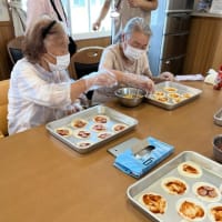 餃子の皮でピザ作り(^^♪