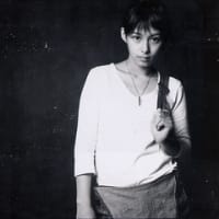 “2つの顔を持つ女”
