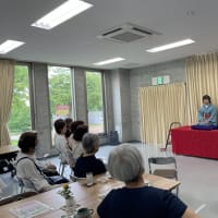 みずき台カフェサロンで落語を二席。