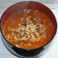袋ラーメン「阿来蝦面（AhLai）」（ペナンヌードル濃厚えび麺）輸入者エスエルジャパン