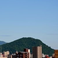 2025.06.23(月)AM07:08の藻岩山・平和祈念塔・手稲山・三角山・円山