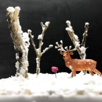 ＃7。レジンジオラマ - 冬の森の中の鹿🦌