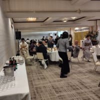 華やかな場へ