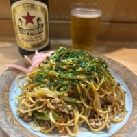 看板猫のいるお店で猫飲み (2506-4)