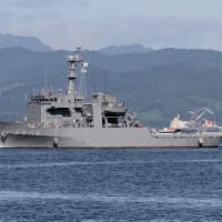 海上自衛隊、多用途支援艦  “えんしゅう”  函館港で一般公開．．．