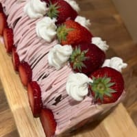 いちごモンブランロール＆桃のチーズシフォン