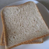トップバリュのしあわせのもっちり仕込み 全粒粉入り