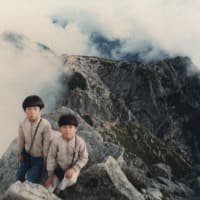 父母と子ども２人を連れて木曽駒ケ岳（1981年8月24日）