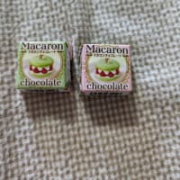 チロルチョコ「マカロンチョコレート」