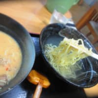 『ラーメン・牛すじ　どば』でデカデカつけ麺。