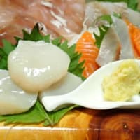 長野駅近くの居酒屋「いろは」で、3人で宴会。ネマガリダケのお味噌汁が出てきて長野県（信州）らしさを感じました。