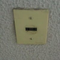 更新しましょう 古いコンセント 電管太郎 更新しましょう 古いコンセント 電管太郎