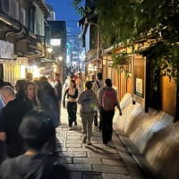 夜の京都 観光スポットはほぼ外国人観光客