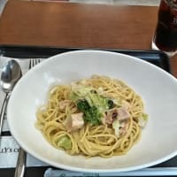 コーヒーチェーン店がレモンいろいろ出している。