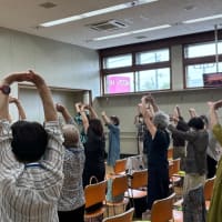 『若返り学園、合唱サークル［歌のつばさ］に😅‼️』